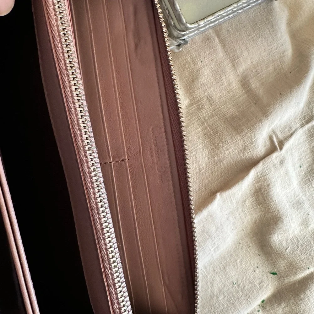 AUTHENTIC VINTAGE DIOR ZIPPY WALLET